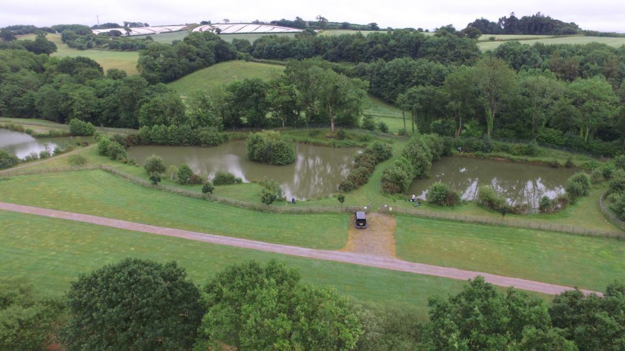 Riverside Park & Country Club 南莫尔顿 外观 照片